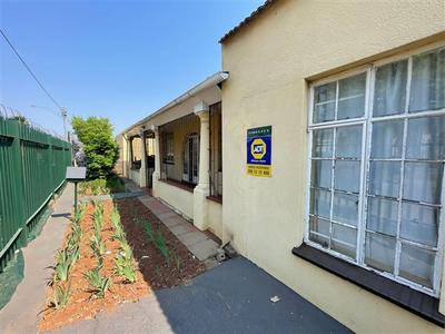 House For Sale in Hurst Hill, Johannesburg