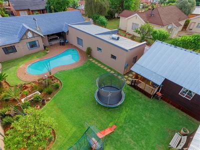 House For Sale in Florida, Roodepoort