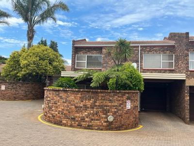 Townhouse For Sale in Rant-En-Dal, Krugersdorp