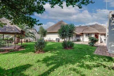 House For Sale in Florida Glen, Roodepoort
