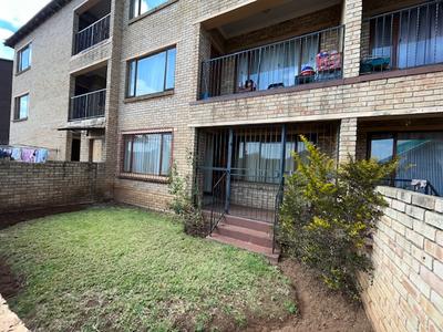 Townhouse For Sale in Witpoortjie, Roodepoort