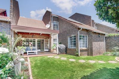 Townhouse For Sale in Fairland, Johannesburg