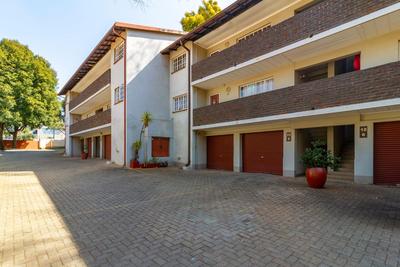 Apartment / Flat For Sale in Northcliff, Johannesburg
