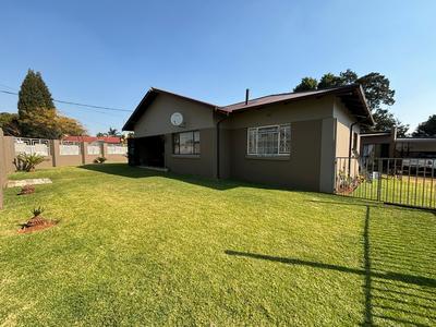 House For Sale in Delarey, Roodepoort