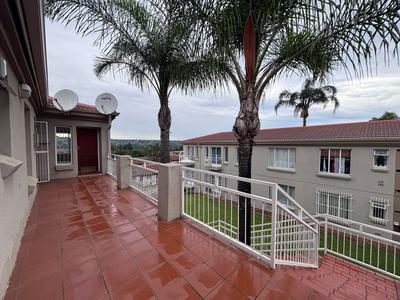 Apartment / Flat For Sale in Roodekrans, Roodepoort